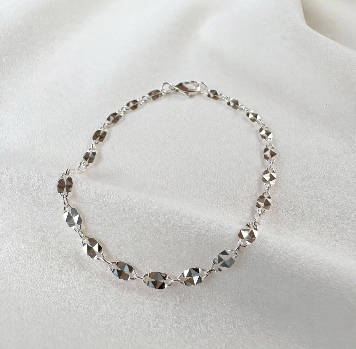 pulsera pirámide